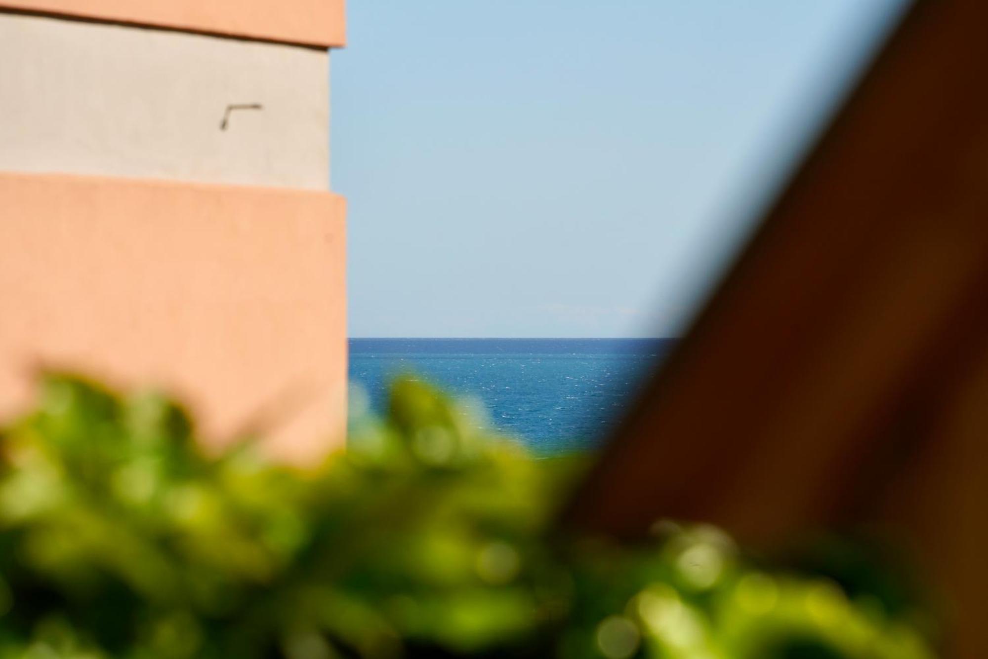 Hotel Starsbox Jacuzzi Privata E Piscina Vista Mare Celle Ligure Exterior foto